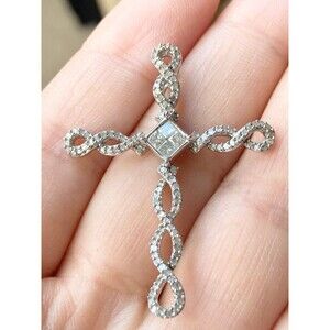 KPJ 925 Sterling Silver genuine diamond cross pendant